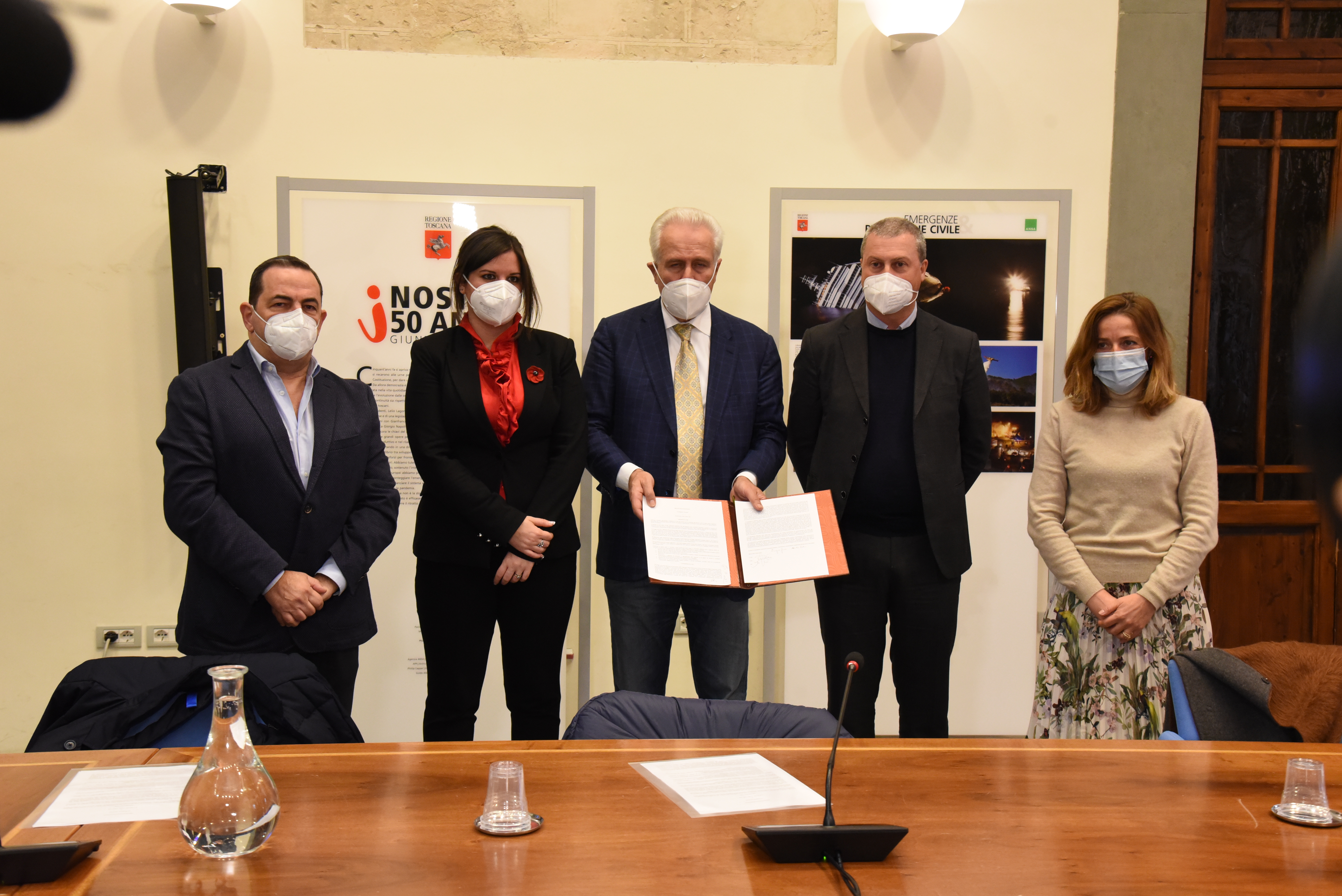 Immagine Centri per l’impiego, Giani e Nardini firmano il protocollo per il raddoppio del personale